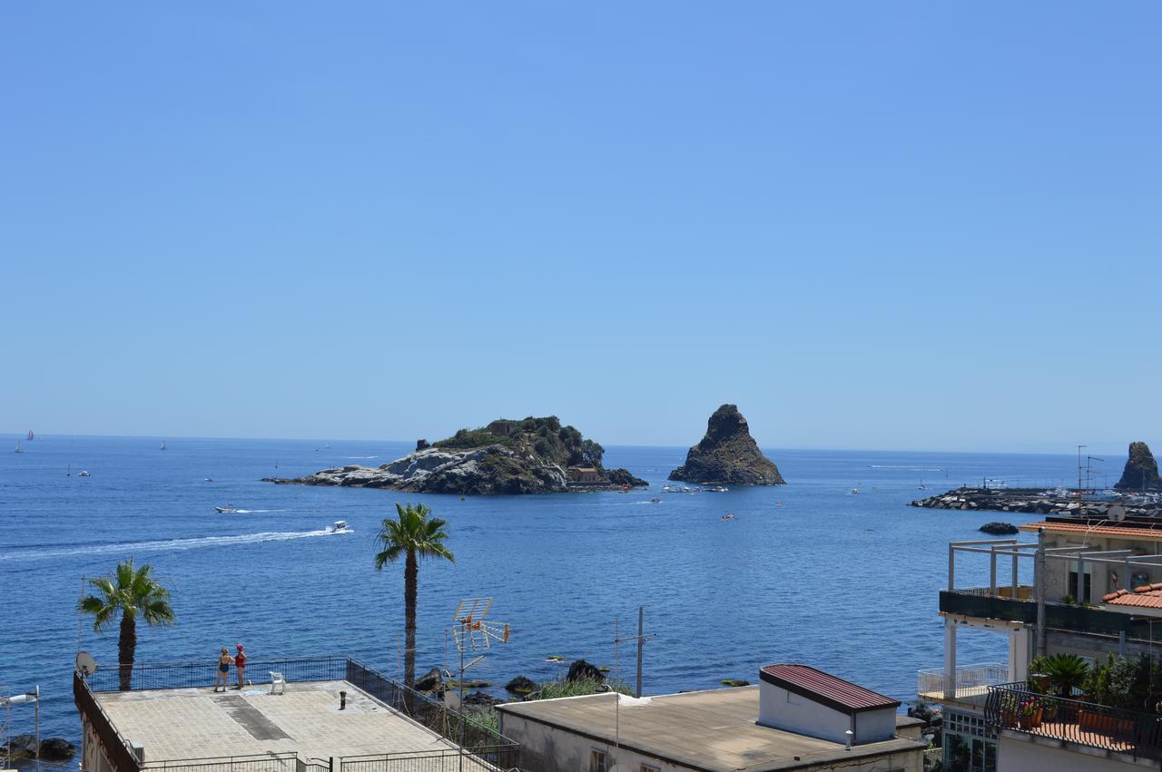 B&B Ciclopi Aci Castello Exterior foto